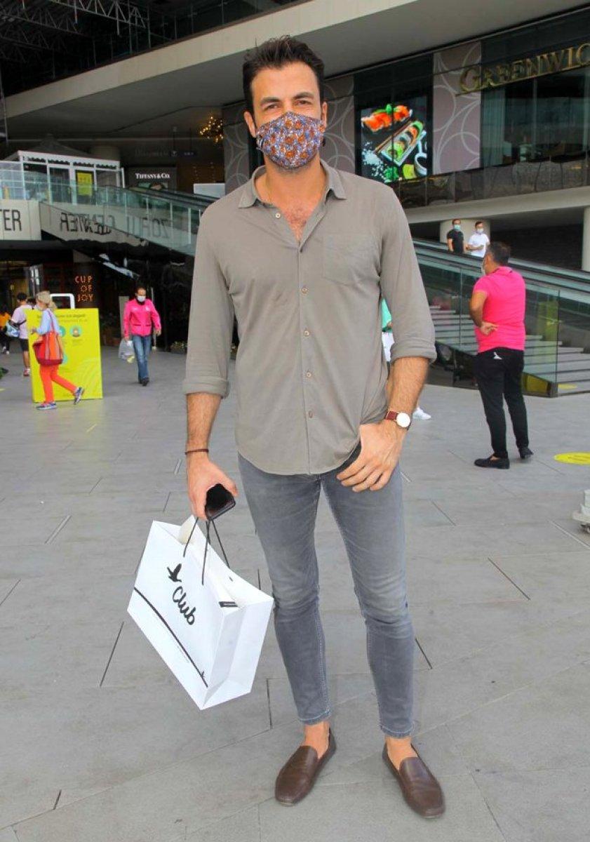 Ekranlara Sen Çal Kapımı ile dönen Gurur Aydoğan kimdir, kaç yaşında? Gurur Aydoğan, Oya Aydoğan'ın neyi?