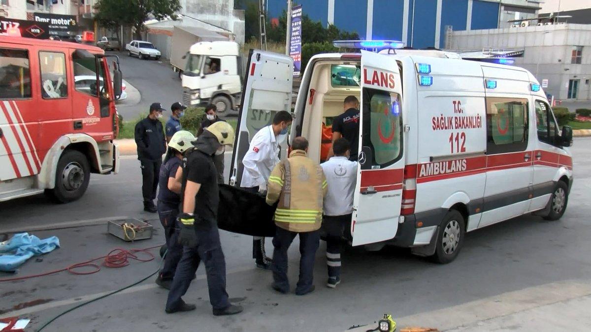 Sancaktepe'de kaza yapan sürücü yaşamını yitirdi