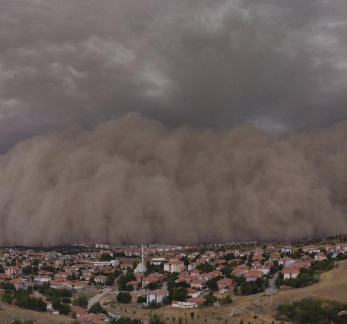 Ankara'da kum fırtınası