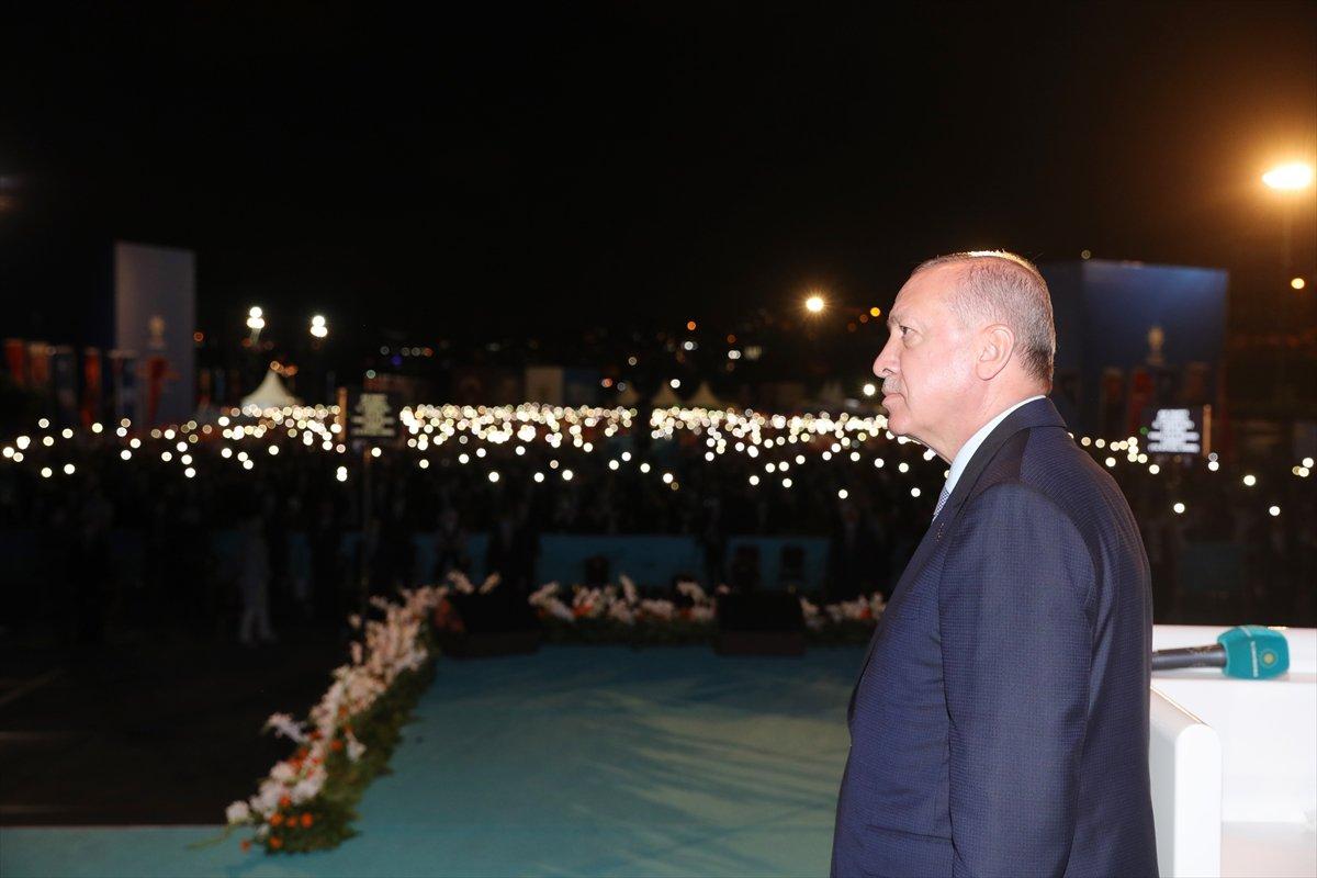 Cumhurbaşkanı Erdoğan, AK Parti İstanbul 100 Bin Yeni Üye Programı'nda