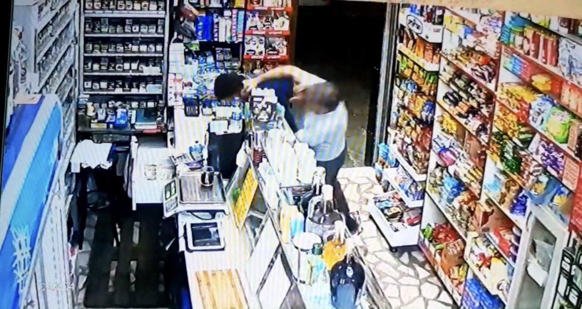 İstanbul'da market soyan gaspçıya meydan dayağı attılar: O anlar kamerada