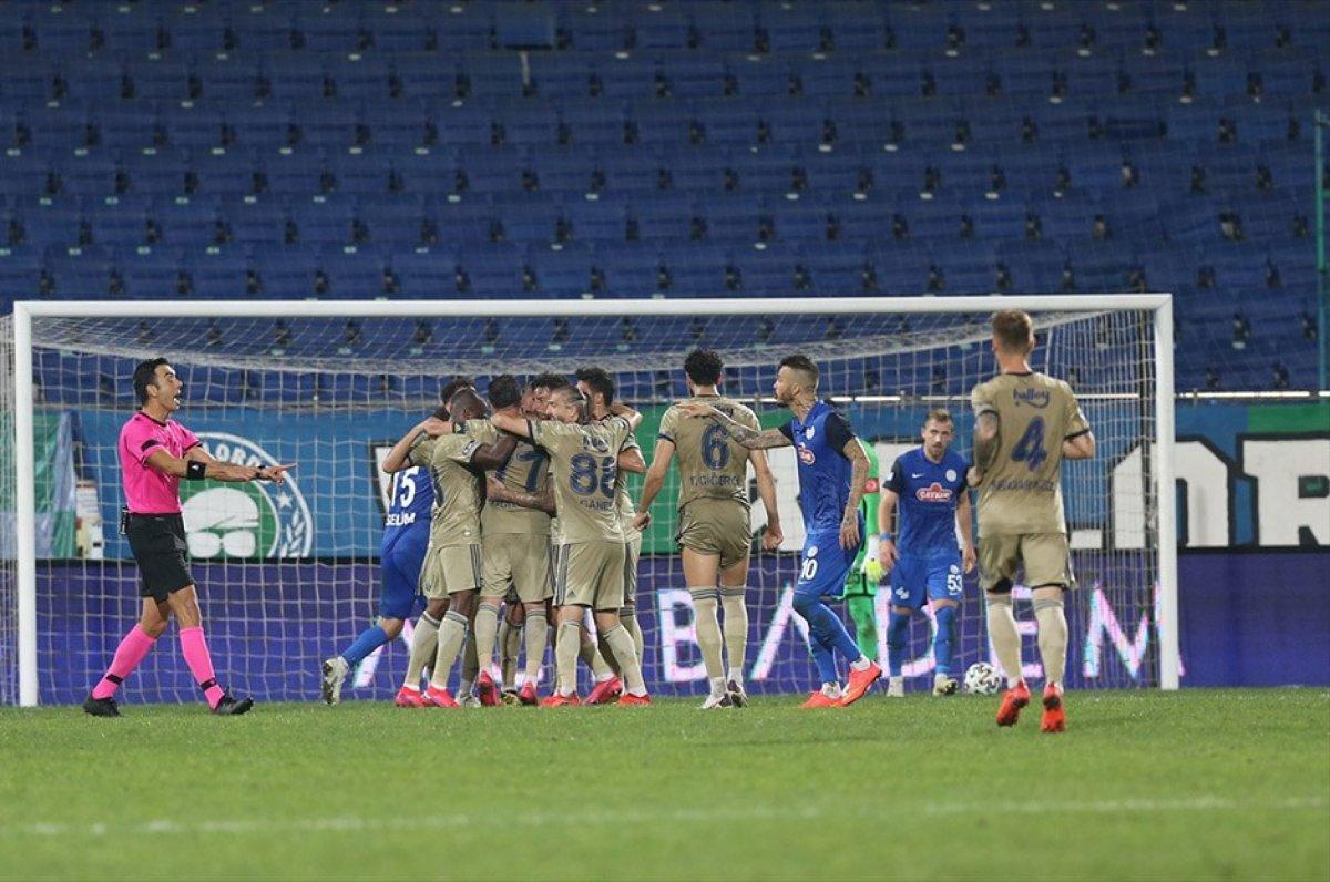 Rıdvan Dilmen canlı yayında Jailson'un Fenerbahçe'den ayrılacağını duyurdu