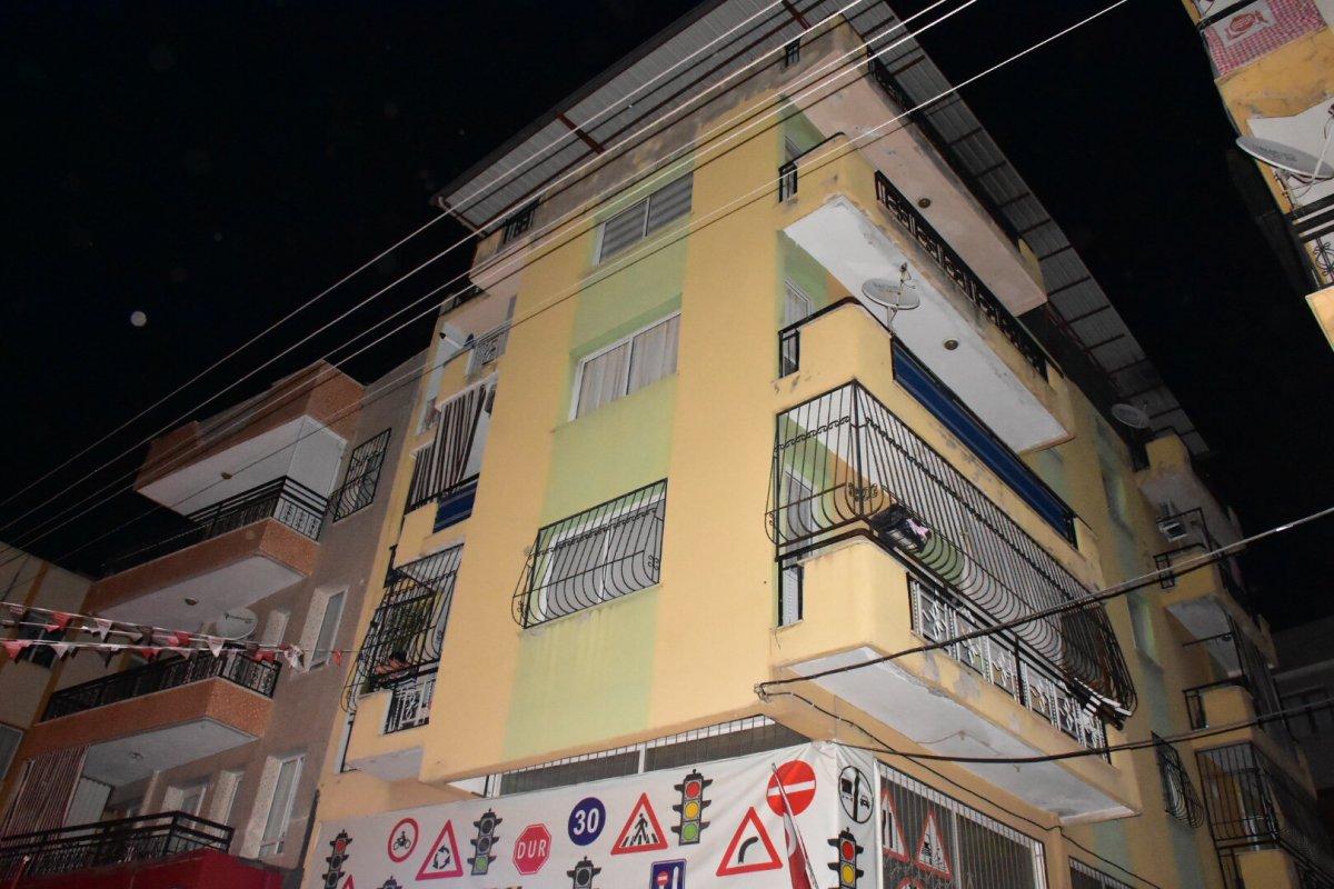 Buca'da alkollü oğlu tarafından darbedilen anne hastanelik oldu