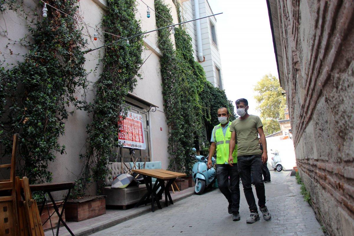 İngiliz eski istihbarat subayının öldüğü eve kiracı bulunamıyor