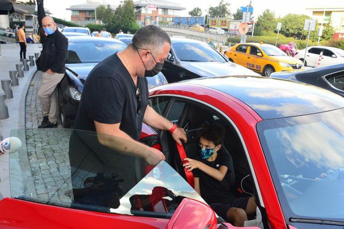 Cem Yılmaz'dan okul açıklaması