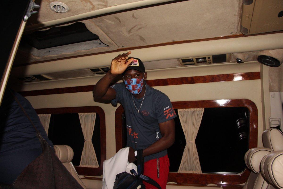 Benik Afobe, Trabzon'a iniş yaptı