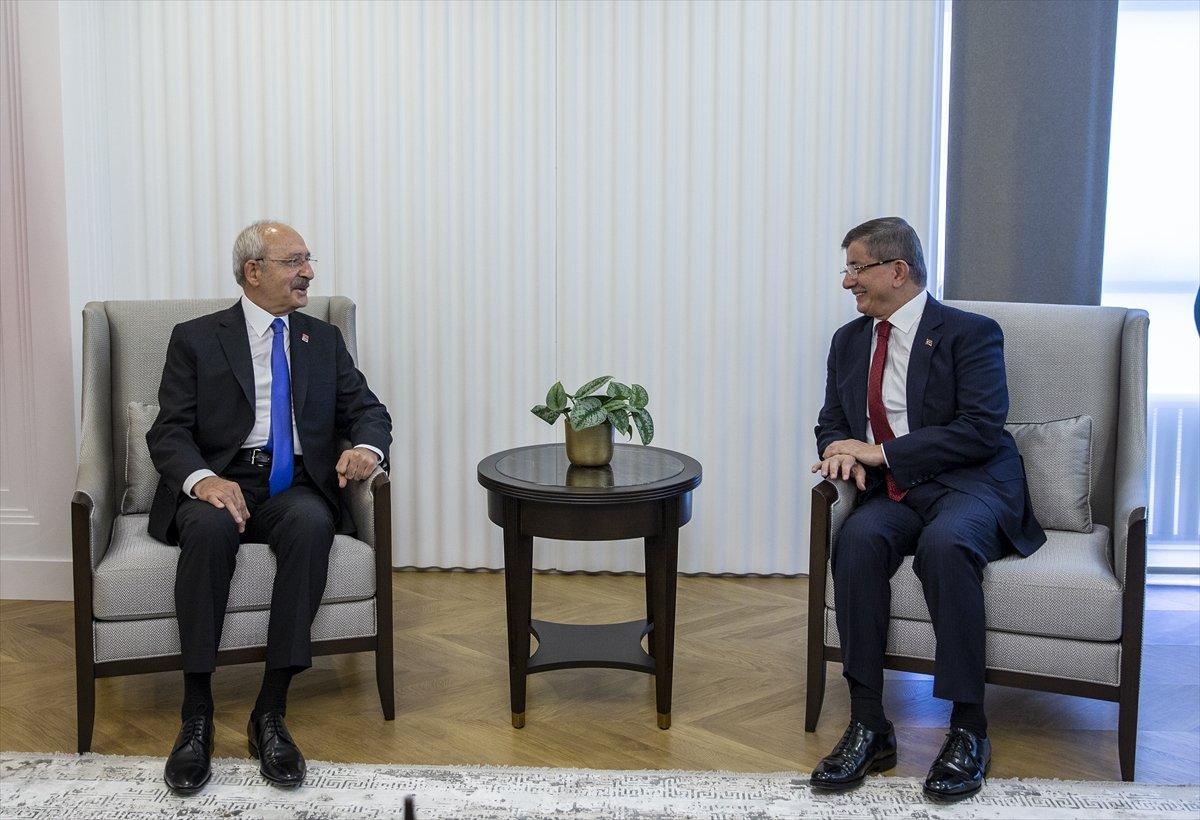 Kemal Kılıçdaroğlu ile Ahmet Davutoğlu bir araya geldi