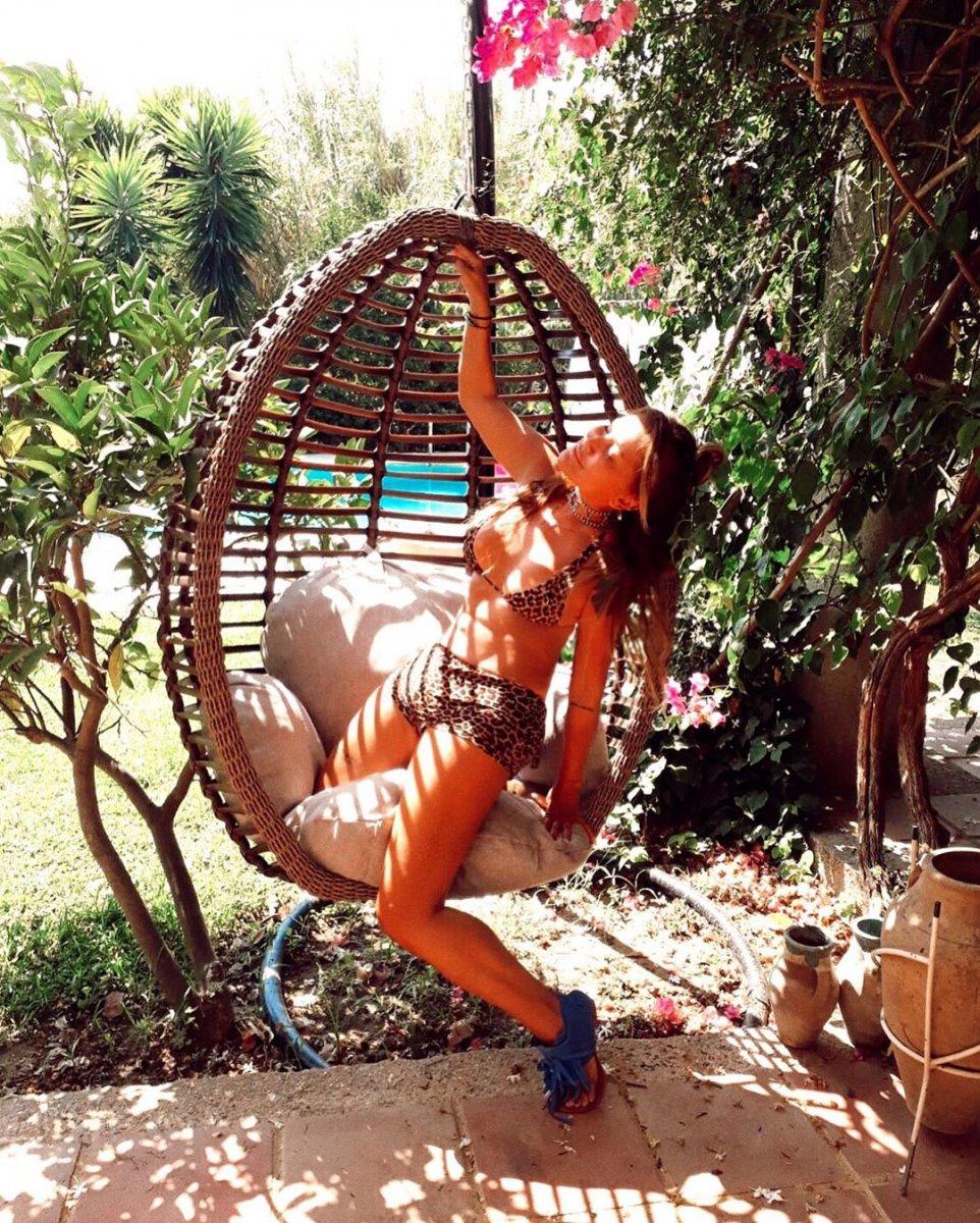 Yonca Evcimik, 57 yaşına girdi