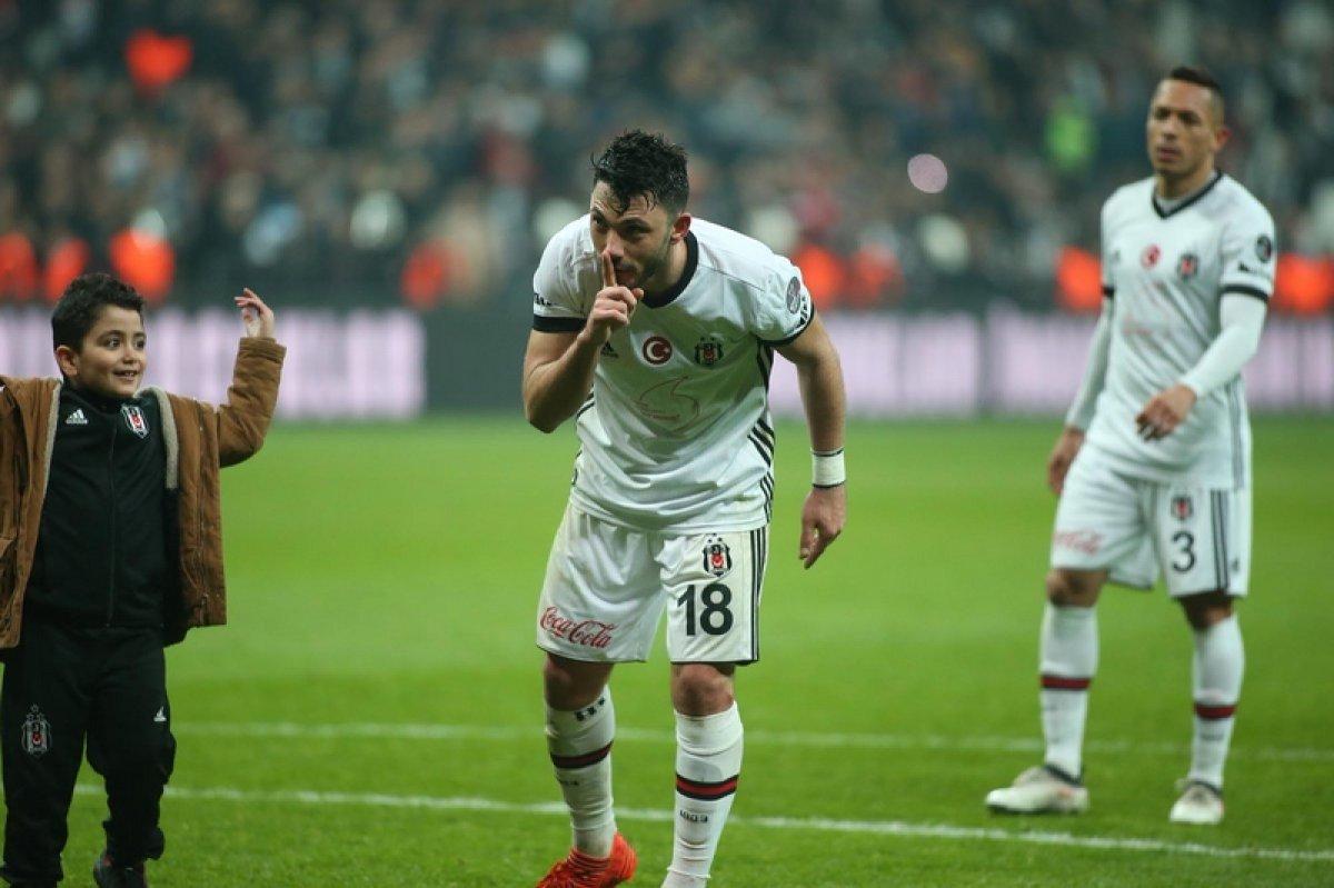 İtalyanlar Tolgay Arslan'ın dürüm olayını manşetlere taşıdı