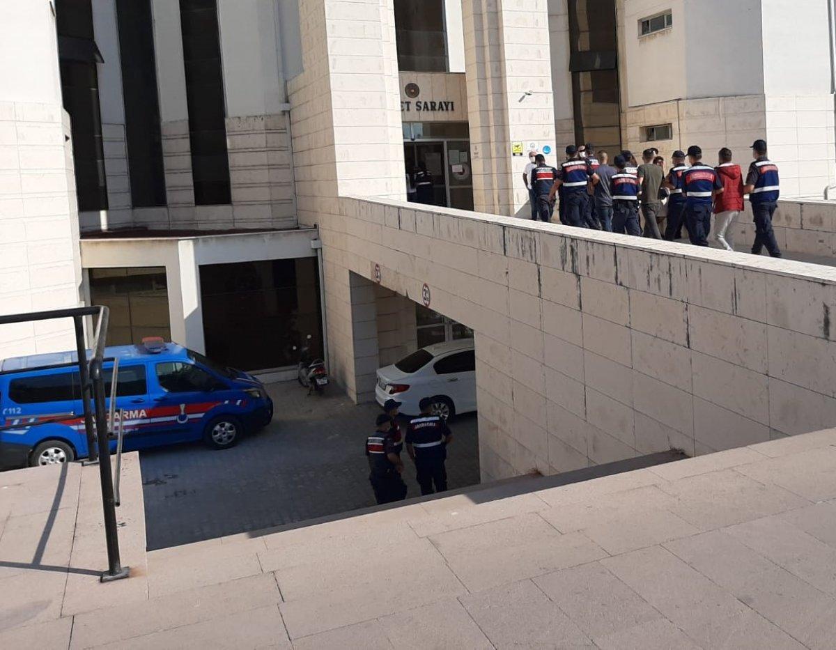 Balıkesir'de 78 yaşındaki kadını 350 bin TL dolandırdılar