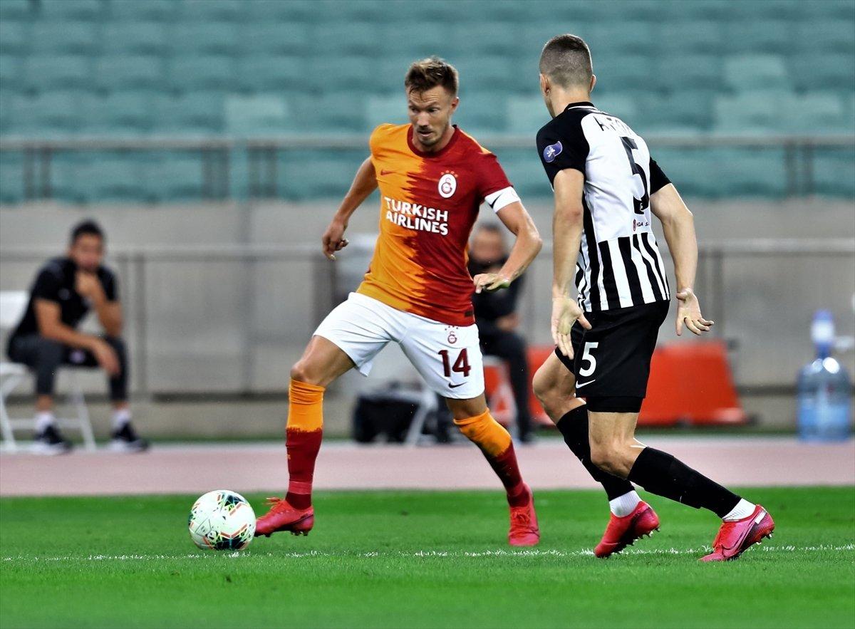 Galatasaray, Neftçi Bakü'yü 3 golle mağlup etti