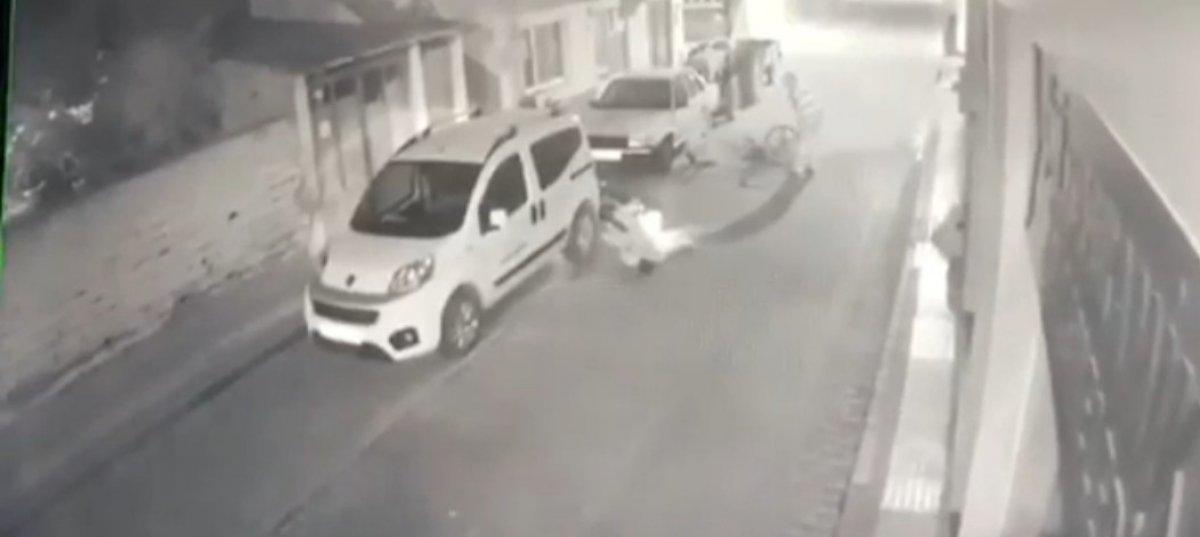 Bursa'da motosiklet ile bisiklet çarpıştı: 1 yaralı