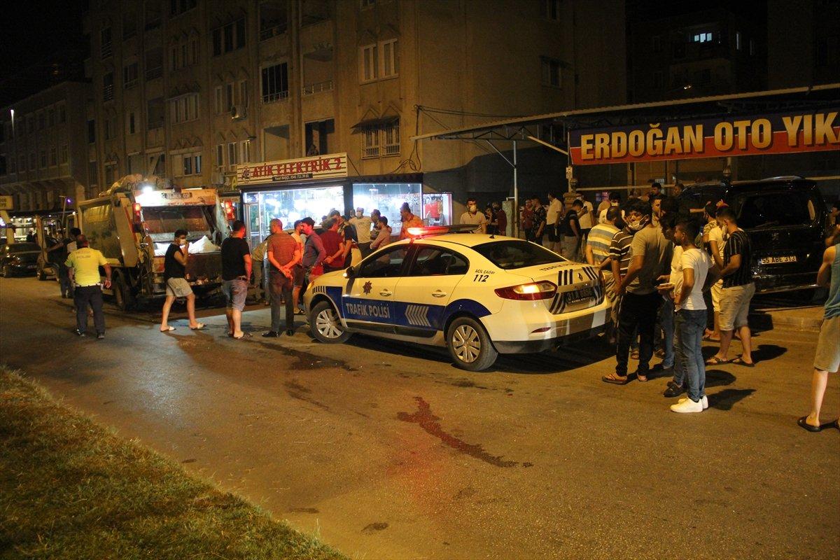 Hatay'da freni patlayan çöp kamyonu park halindeki araçlara çarparak durdu