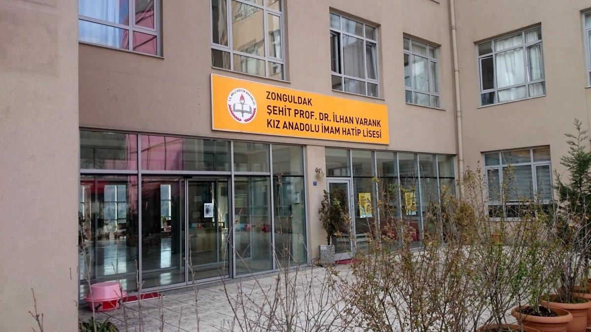 Zonguldak'ta lisede görevli öğretmenin korona testi pozitif çıktı