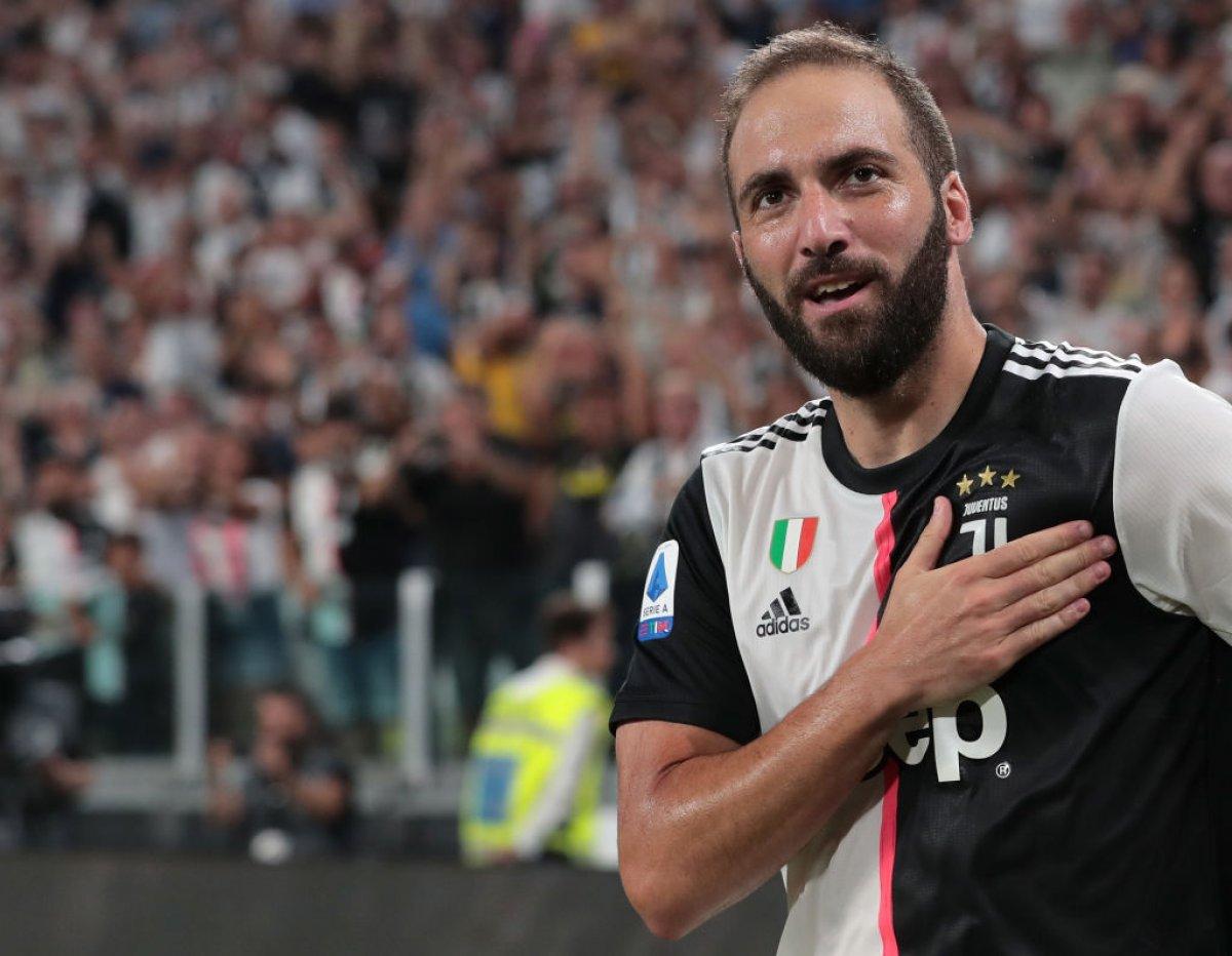 Juventus, Gonzalo Higuain ile yollarını ayırdı