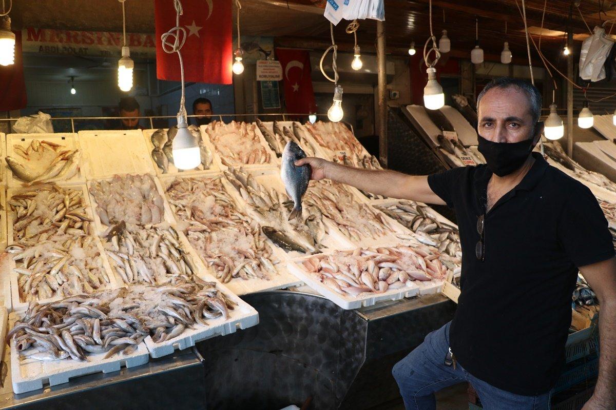 Mersin'de balık fiyatları düştü
