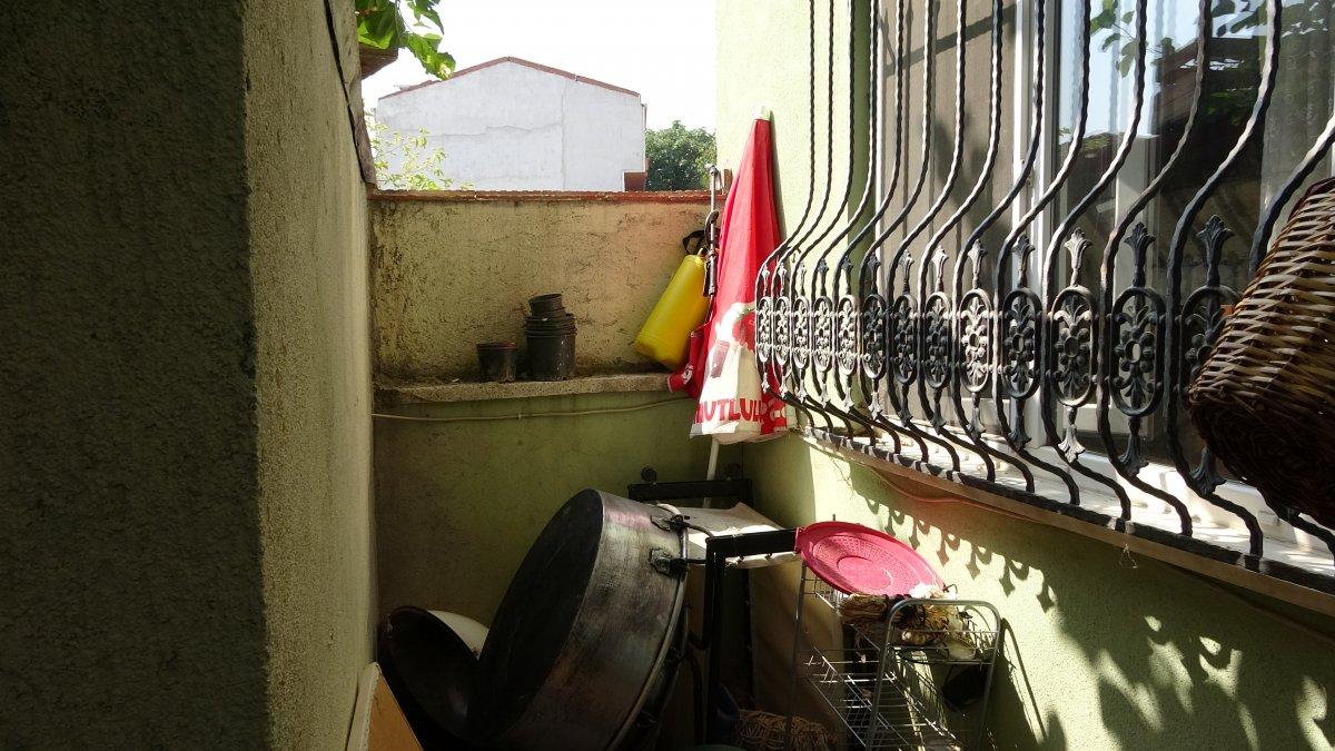 Bursa'da ev sahibi ile göz göze gelen hırsız 2’nci kattan atladı