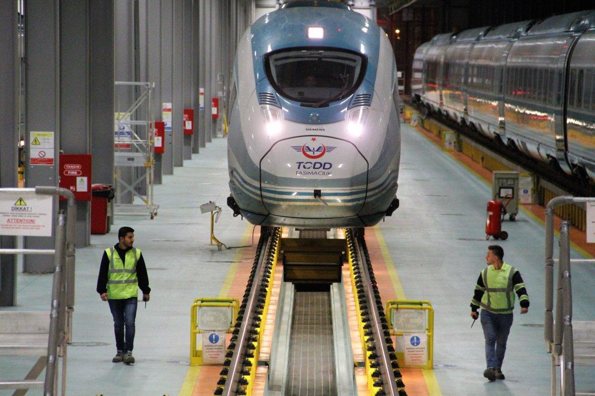 Almanya, 12 YHT setinin 8’ini Türkiye'ye teslim etti