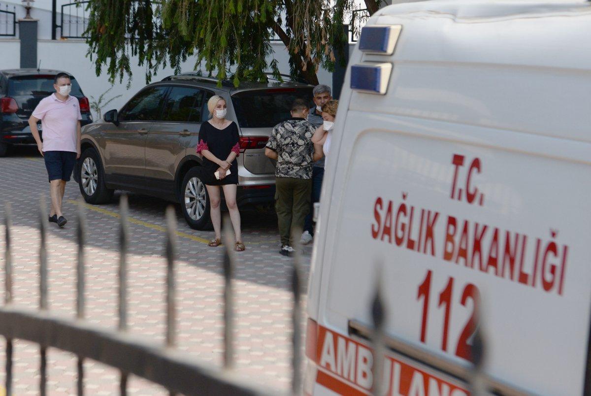 Adana'da pencere silen kadın 11'inci kattan düştü, hayatını kaybetti