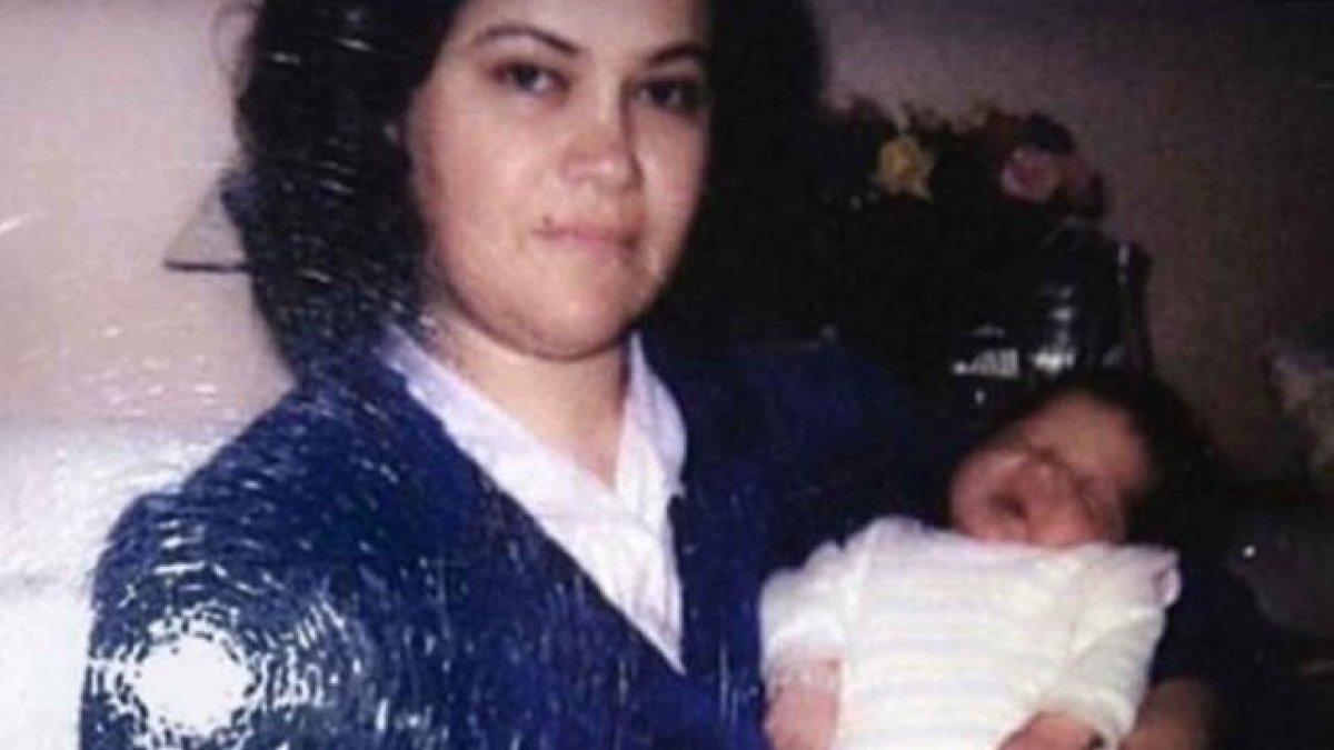 Fahriye Evcen’in annesine benzerliği dikkat çekti