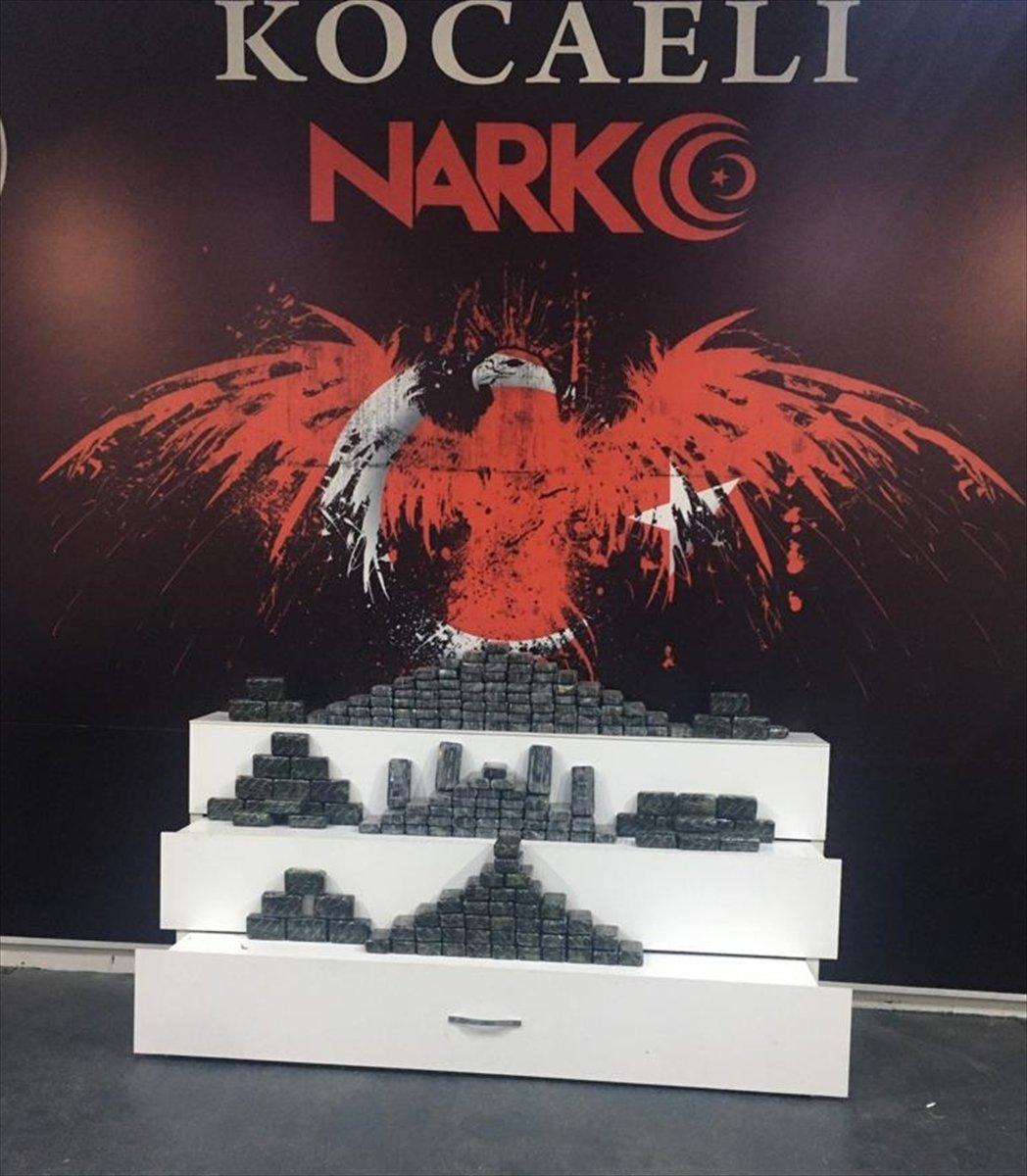 Kocaeli'de yolcu otobüsünde 104 kilo 600 gram eroin bulundu