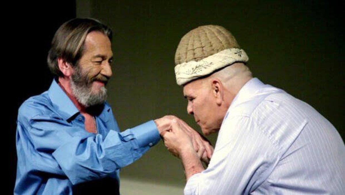 Şevket Çoruh, Dümbüllü'nün kavuğunu bu akşam Rasim Öztekin'den alacak