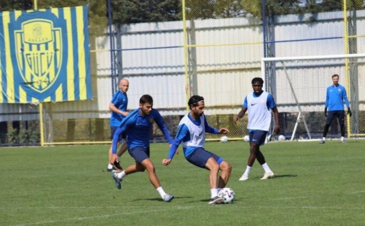 Alper Potuk, Ankaragücü ile ilk idmanına çıktı