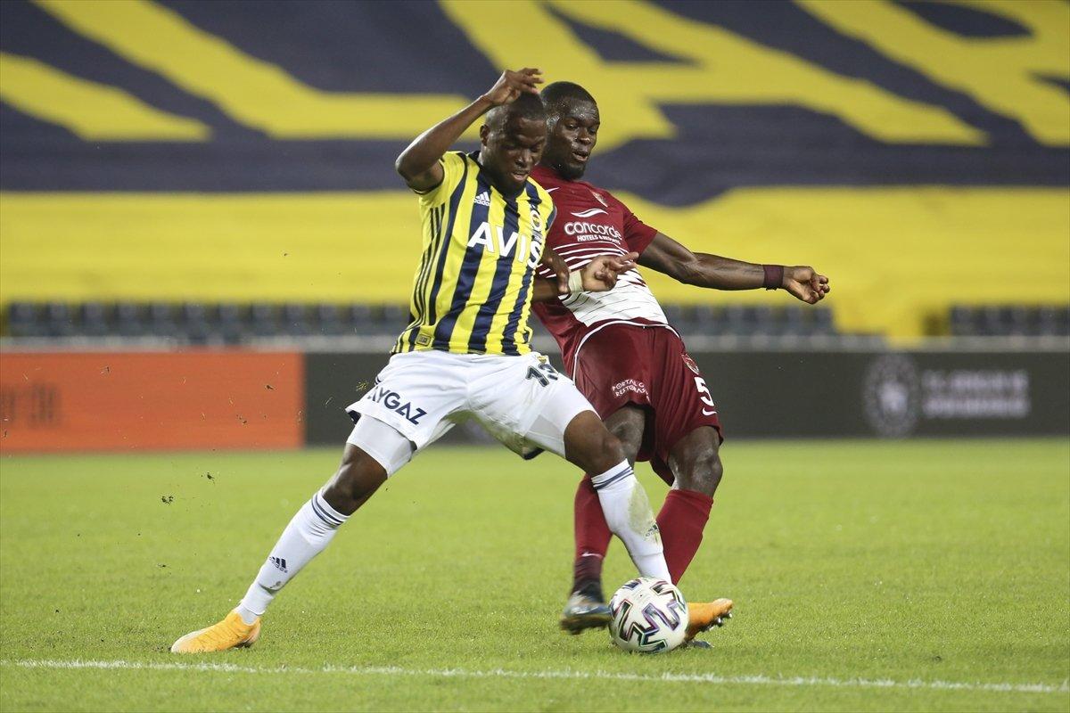 Fenerbahçe 9 kişi kalan Hatayspor ile berabere kaldı