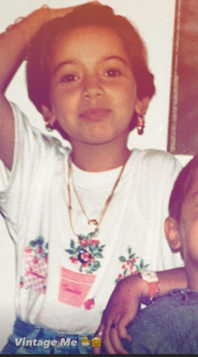 Hadise'nin çocukluk fotoğrafı