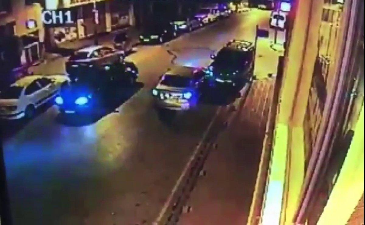 Pendik’te alkollü sürücü park halindeki araçlara çarptı