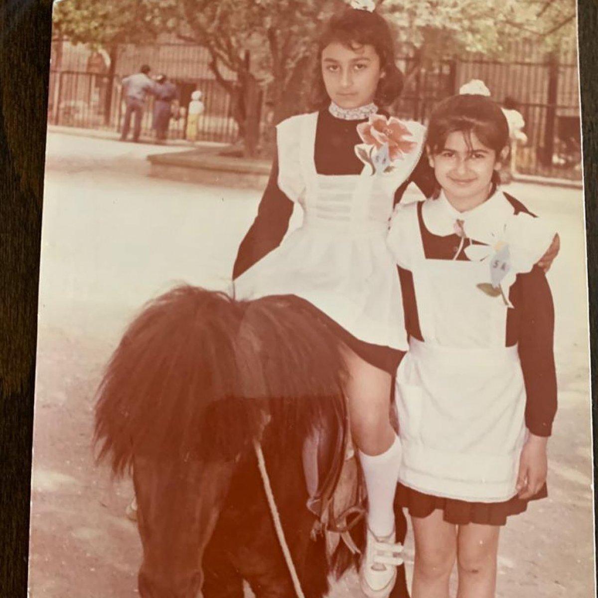 Nesrin Cavadzade çocukluk fotoğraflarını paylaştı