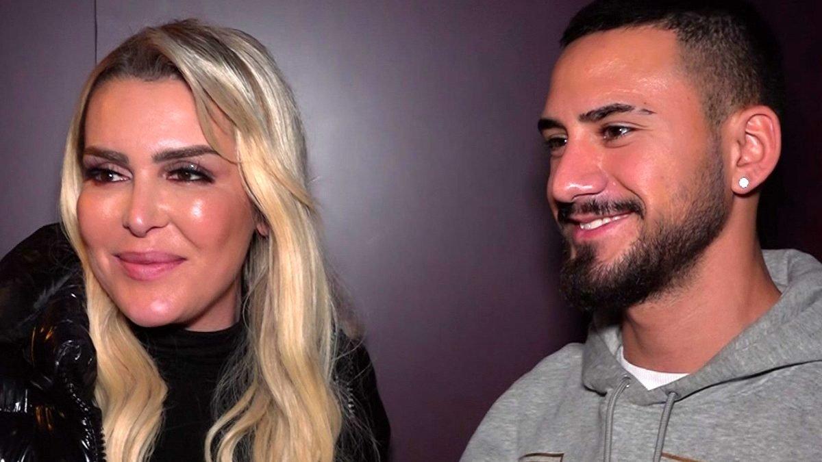 Selin Ciğerci'den uzaktan eğitim kampanyasına destek