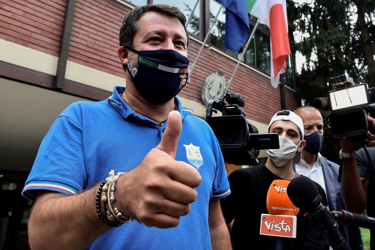 İtalyanlar milletvekili sayısının azaltılmasını istedi