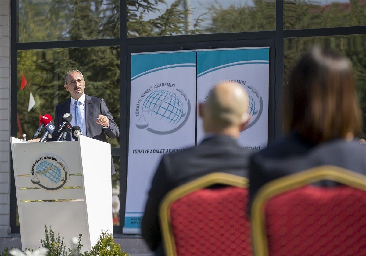 Adalet Bakanı Abdulhamit Gül'den hakim ve savcılara uyarı
