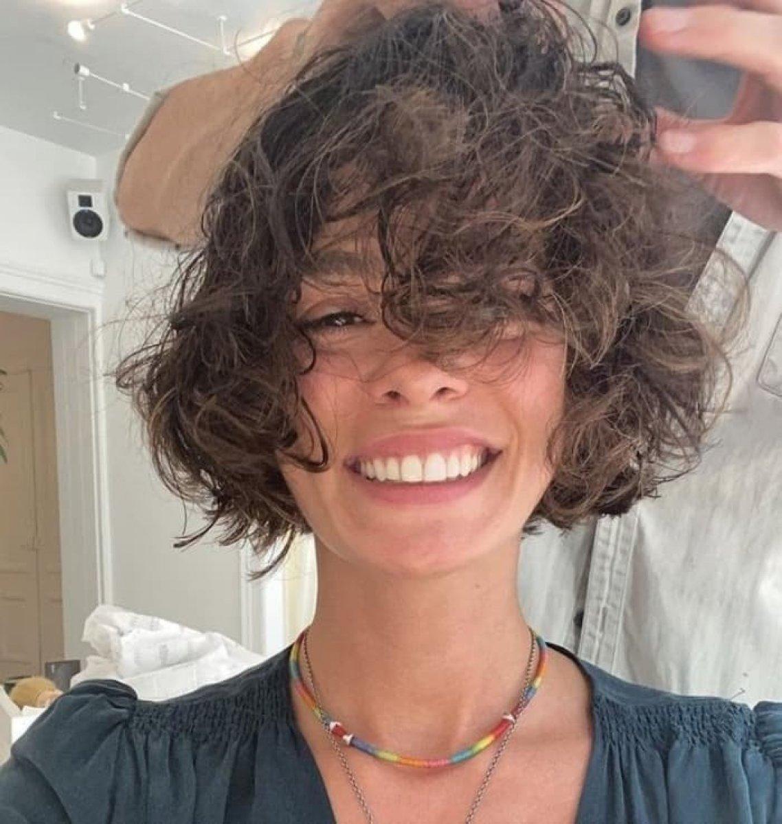 Özge Özpirinçci tarzını değiştirdi! Özge Özpirinçci kimdir, kaç yaşında? İşte Özge Özpirinçci'nin son hali...