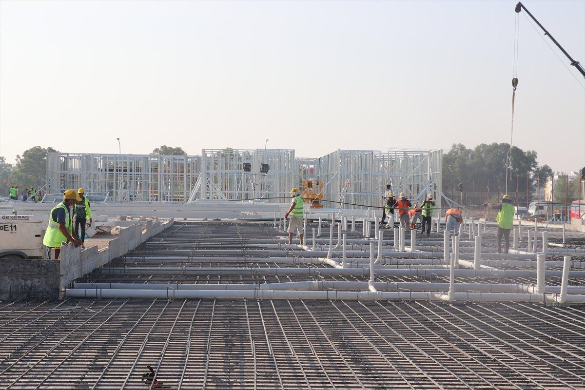 KKTC Başbakanı Ersin Tatar, Acil Durum Hastanesi'nin inşaatını inceledi