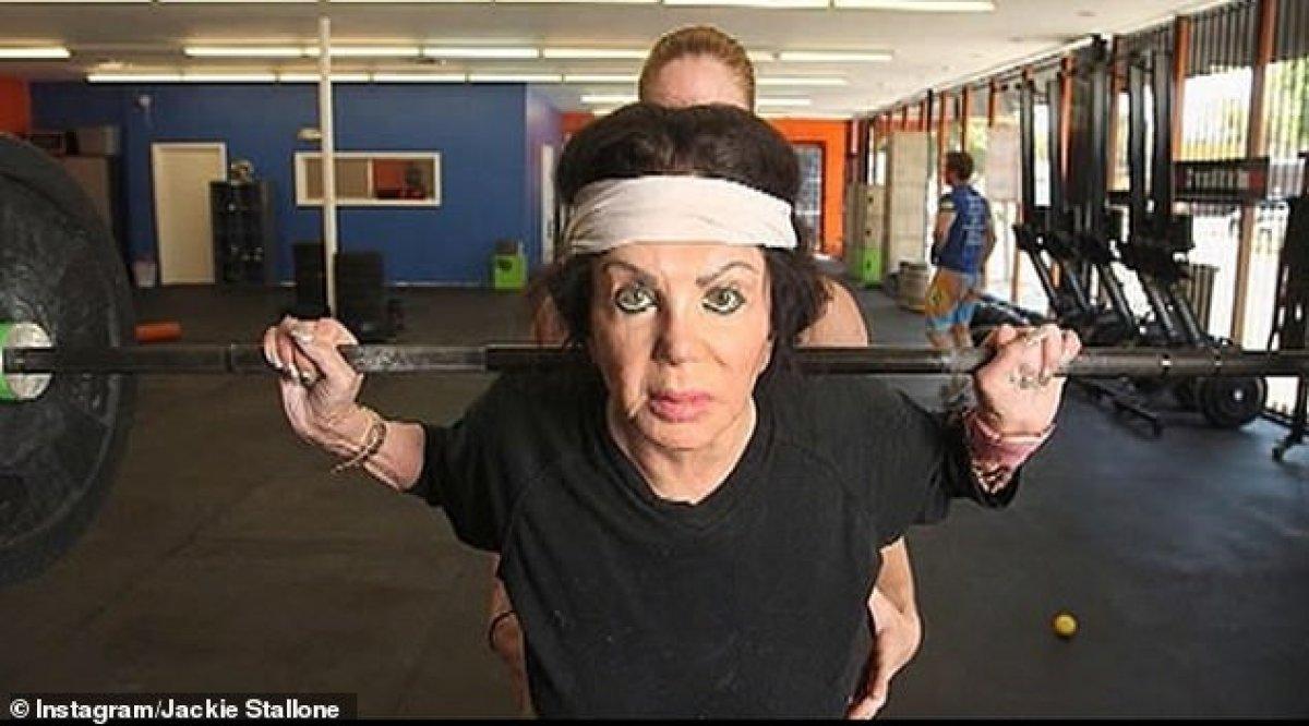 Sylvester Stallone, annesini kaybetti