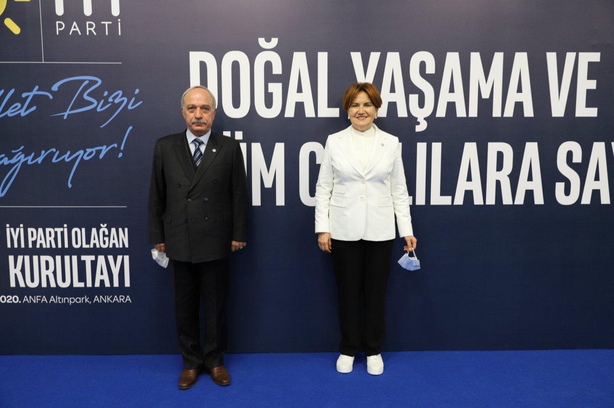 İYİ Parti yönetimine giren Erdal Sarızeybek kimdir? Erdal Sarızeybek'in 15 Temmuz gecesi paylaşımları