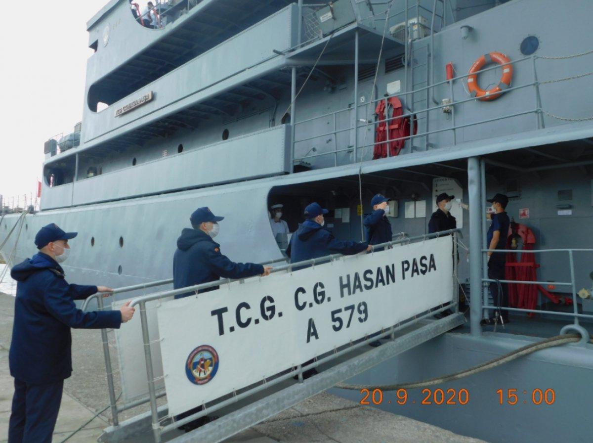 Deniz Harp Okulu öğrencileri, Barbaros Hayrettin Paşa Türbesi’ni selamladı