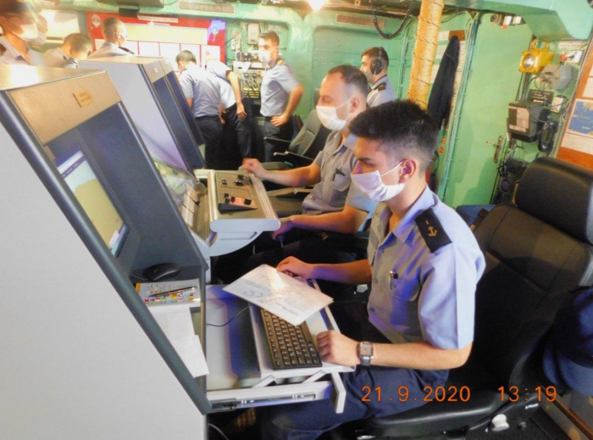 Deniz Harp Okulu öğrencileri, Barbaros Hayrettin Paşa Türbesi’ni selamladı