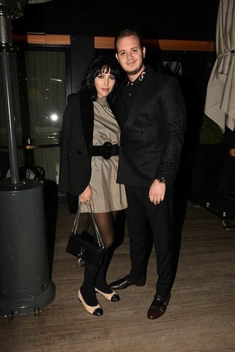 Zehra Çilingiroğlu, teyzesiyle gezmelerde