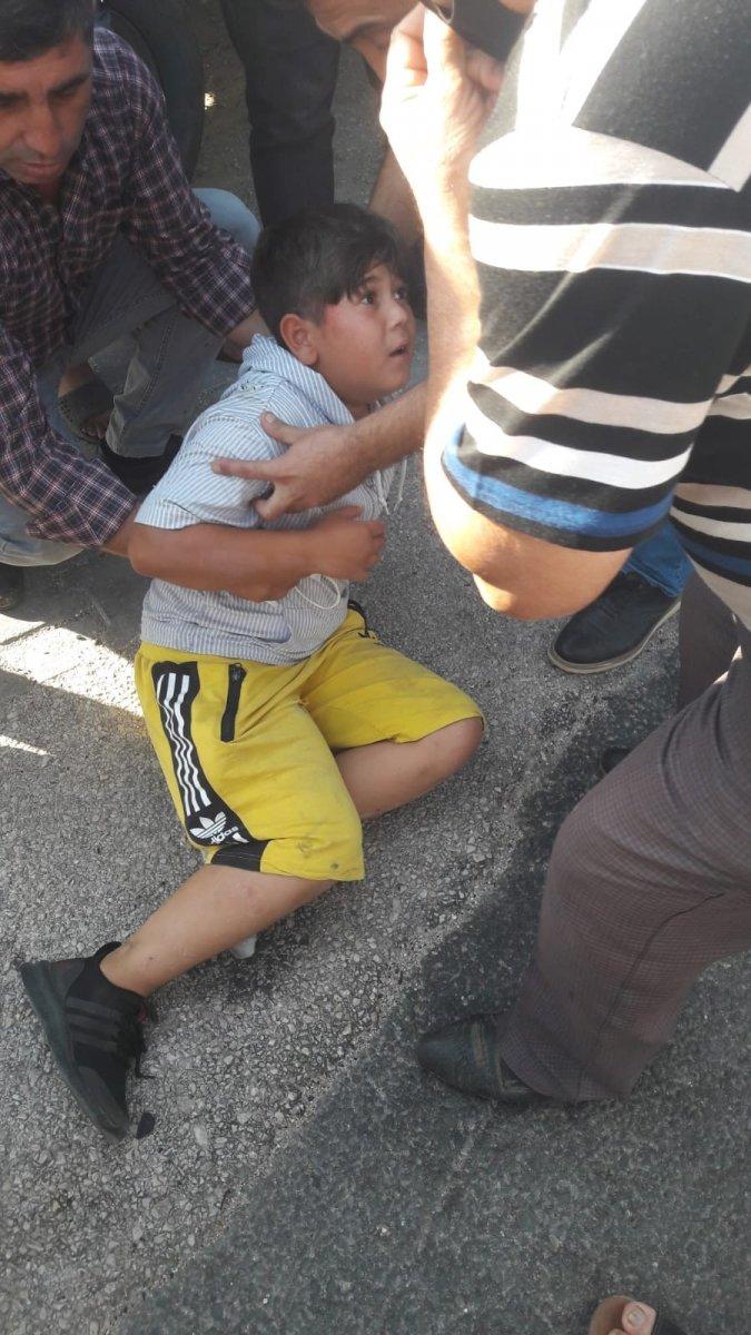 Edirne'de bisikletli çocuğa kamyon çarptı, mahalleli yolu kapatarak tepki gösterdi