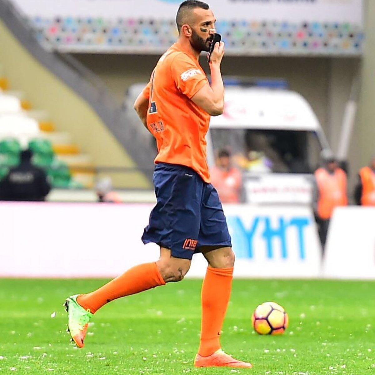 Futbol kariyerine son verdiğini açıklayan Yalçın Ayhan kimdir, kaç yaşında? Yalçın Ayhan'ın oynadığı takımlar