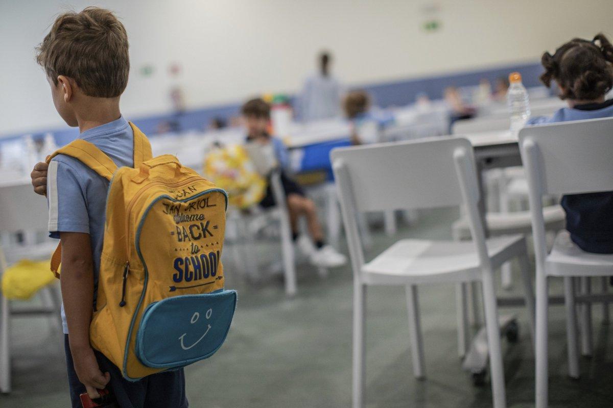 İspanya'da okullarda 2 bin 852 sınıf koronavirüsten kapandı