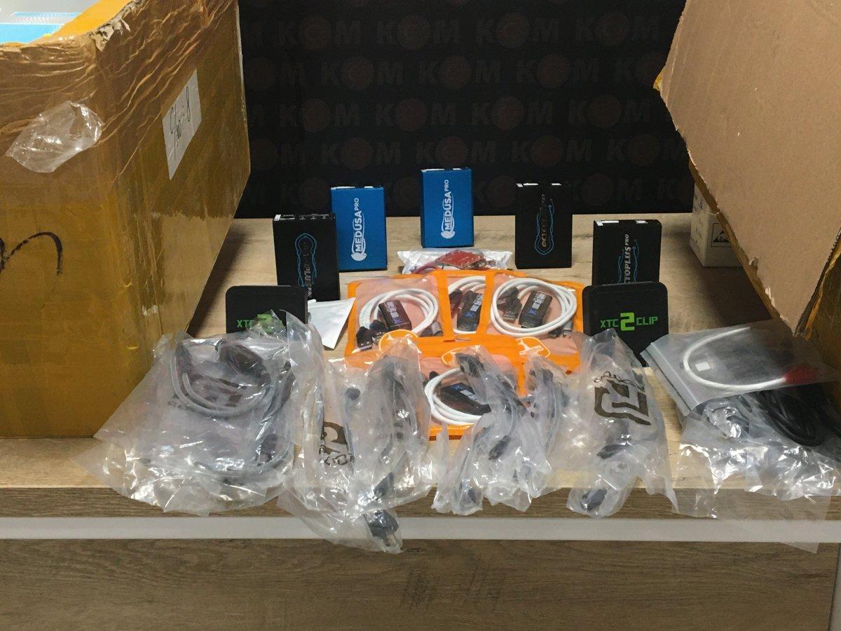 Kahramanmaraş'ta 5 milyon liralık kaçak cep telefonu ele geçirildi