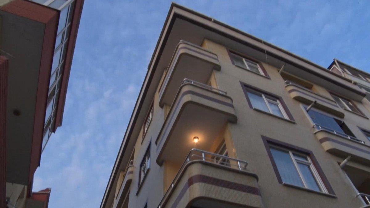Avcılar’da balkondan düşen yaşlı adama demir korkuluklar saplandı