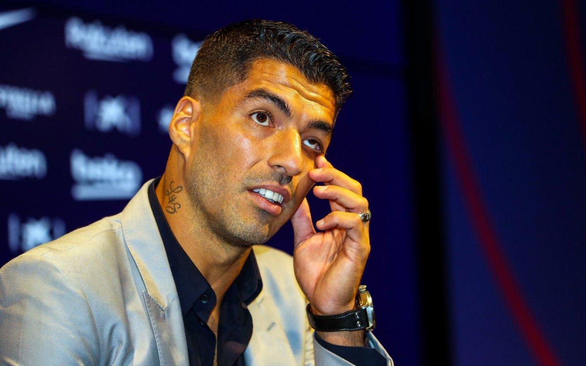 Luis Suarez resmen Atletico Madrid'de