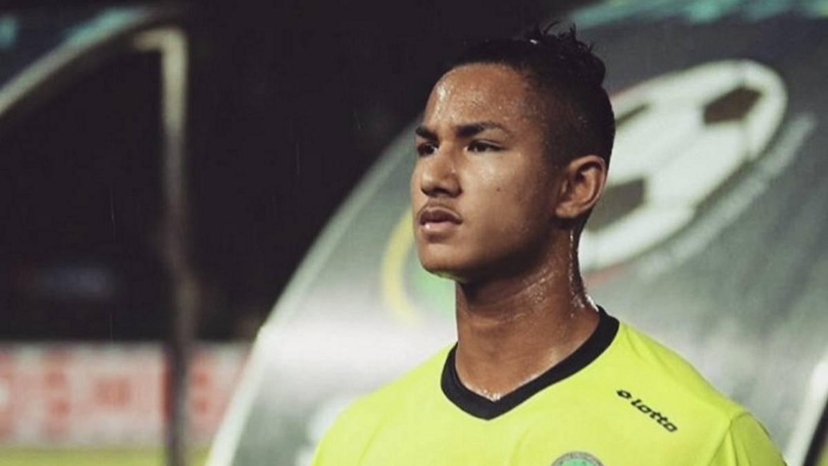 Dünyanın en zengin futbolcusu Faiq Bolkiah, Maritimo'da