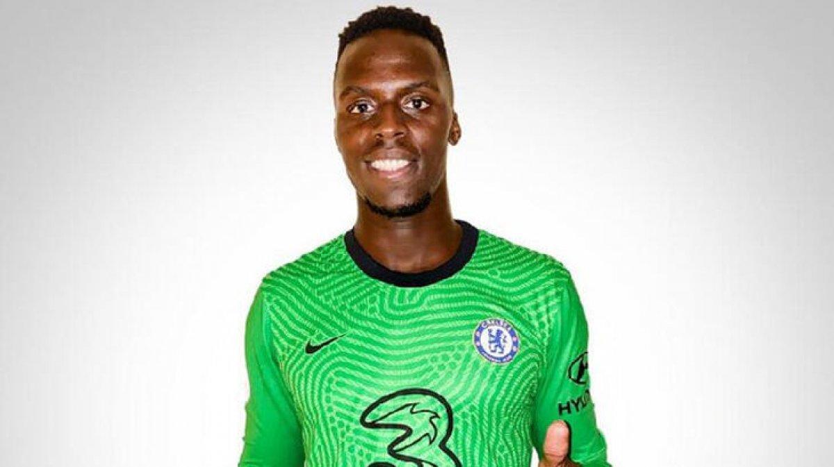 Edouard Mendy resmen Chelsea'de