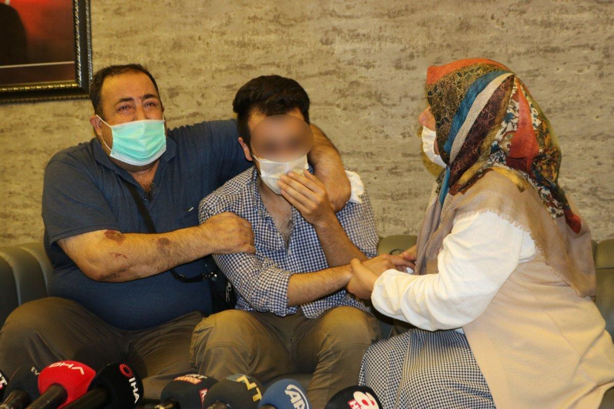 HDP önündeki ailelerden biri daha evladına kavuştu